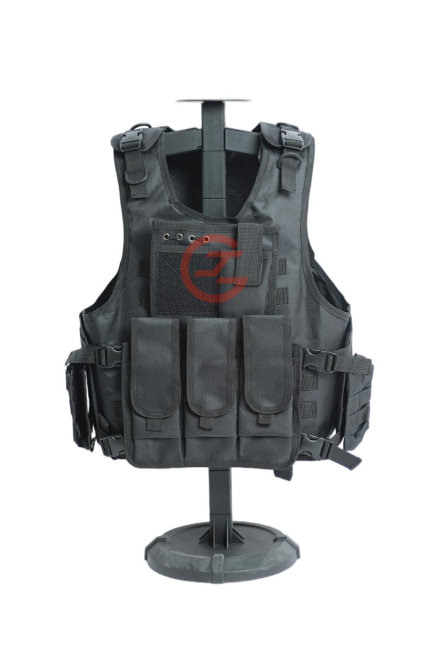 Durable Lightweight Tactical Vest with Molle System and Holster