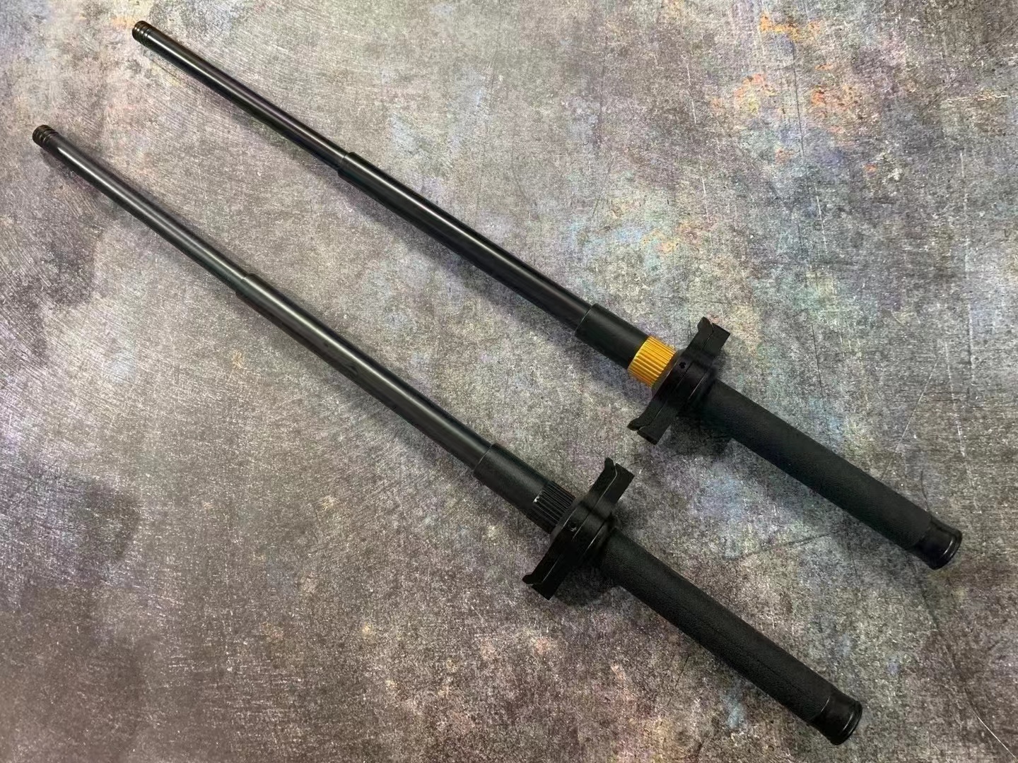 Prevent Slashing And Self-defense Weapon Knife-blocking Expandable Baton 