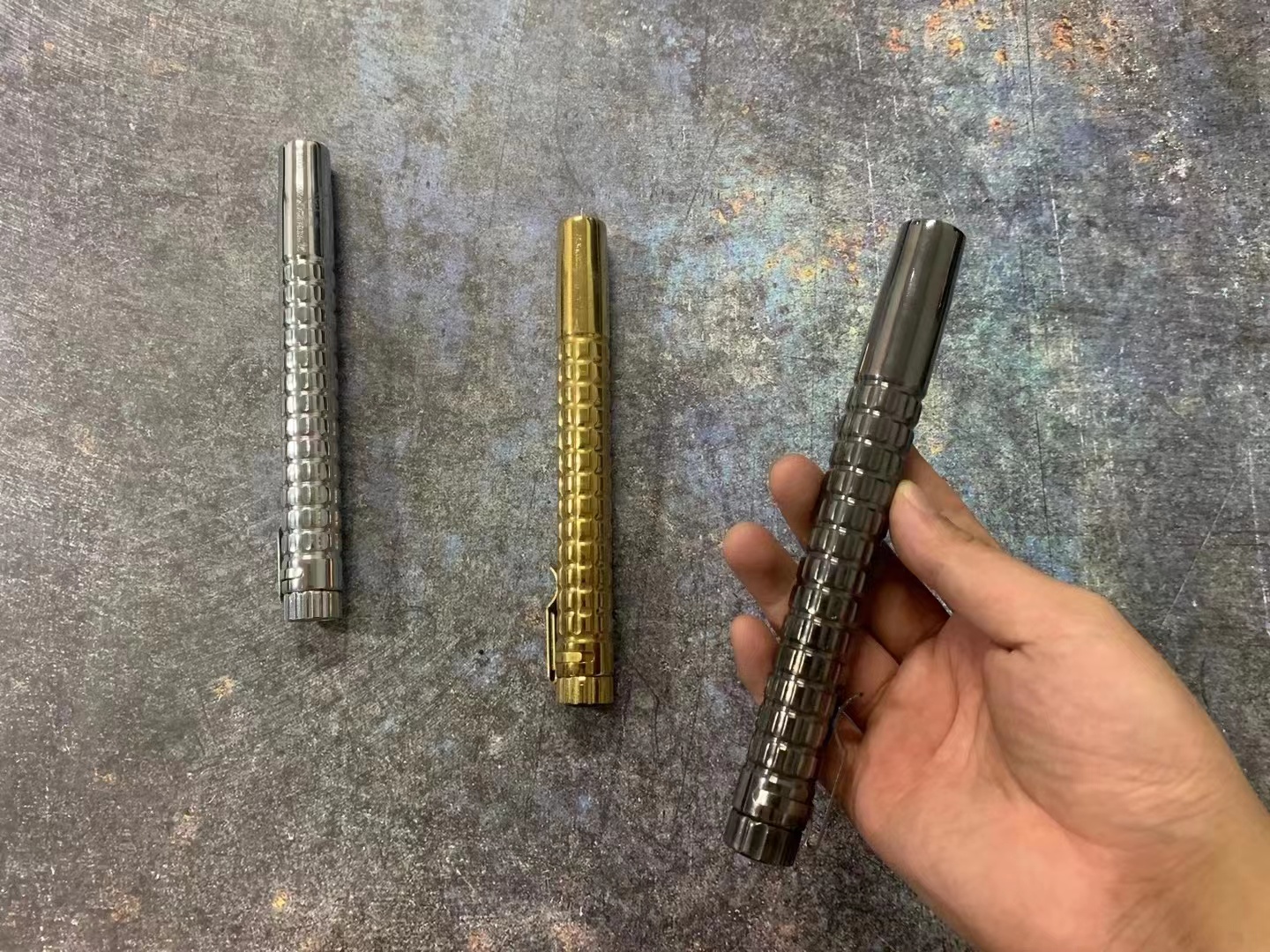 18 Inches Titanium Alloy Expandable Baton for Instant Defense