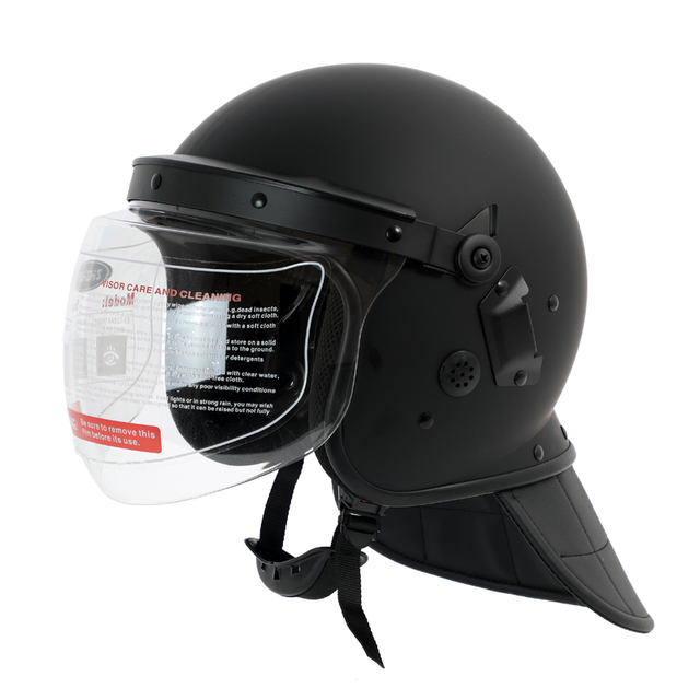 Mat Black Riot -helm met gebogen vizier 