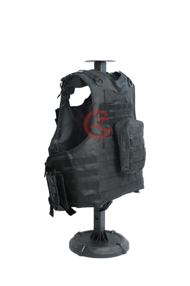 Durable Lightweight Tactical Vest with Molle System and Holster