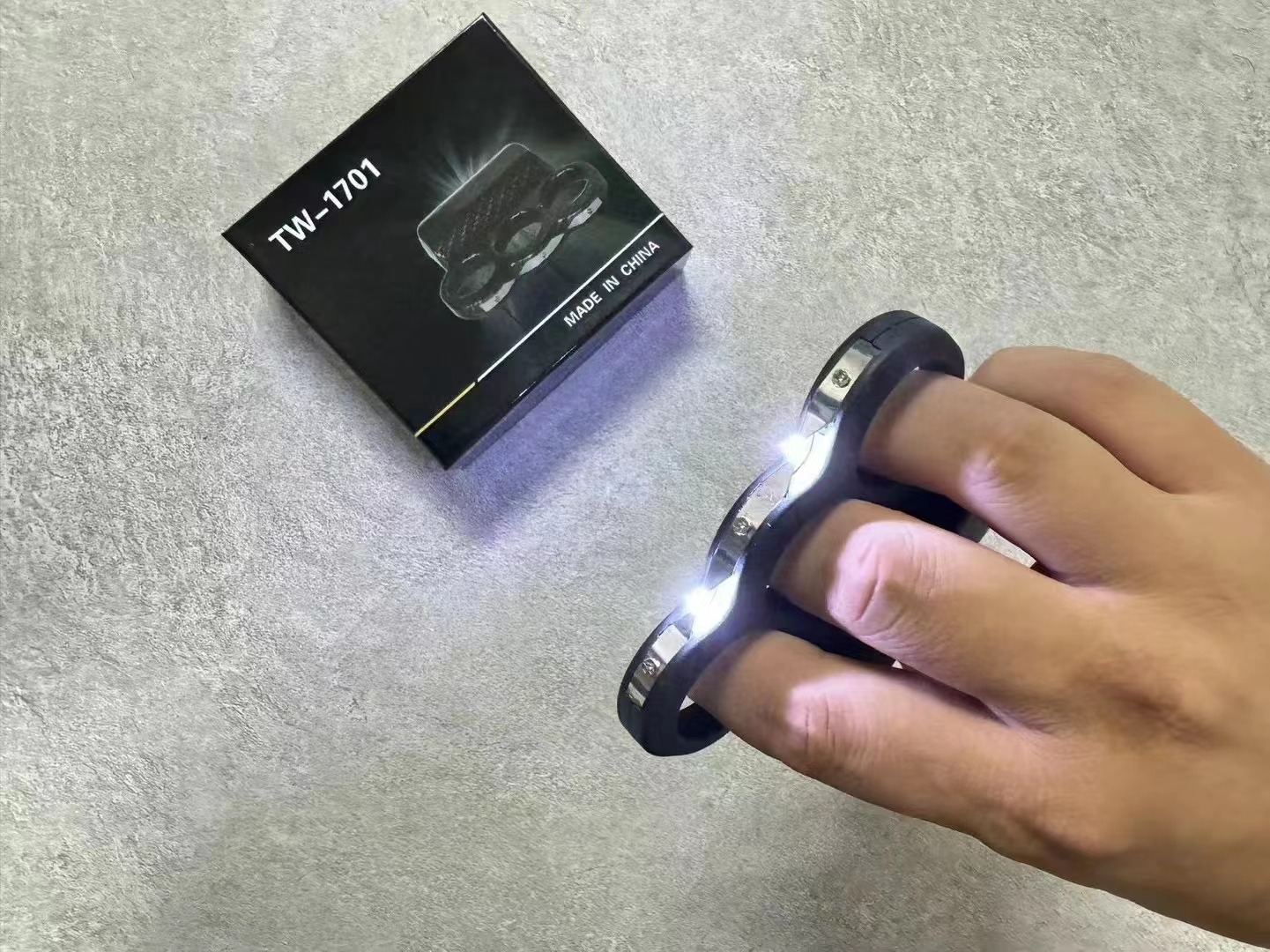 Self Defense 1701 Three-finger Fist Stun Gun